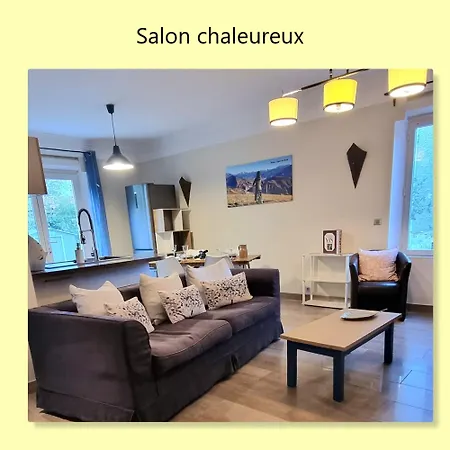 Appartement Accueillante Maison Avec Piscine